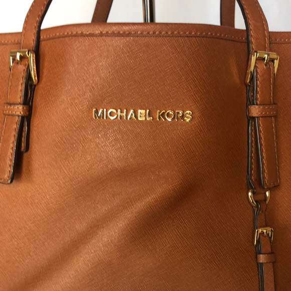 MICHAEL KORS brown saffiano leather large jet set travel tote. - Picture 3 of 15